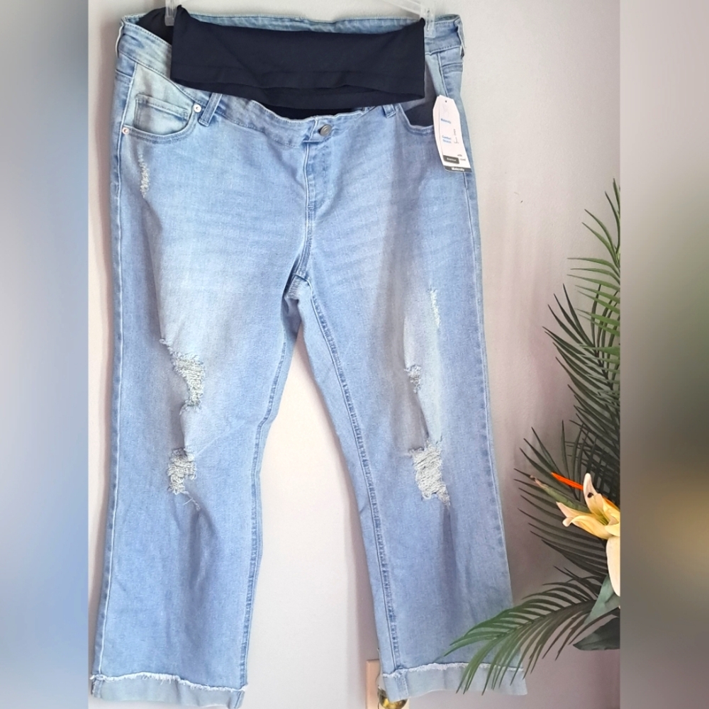 Time and Tru Maternity Boyfriend Jeans Sz XL (16-18) NWT Comfort Light